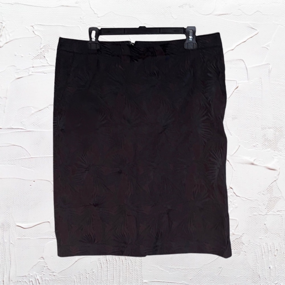 MaxMara | Black Floral Pencil Skirt